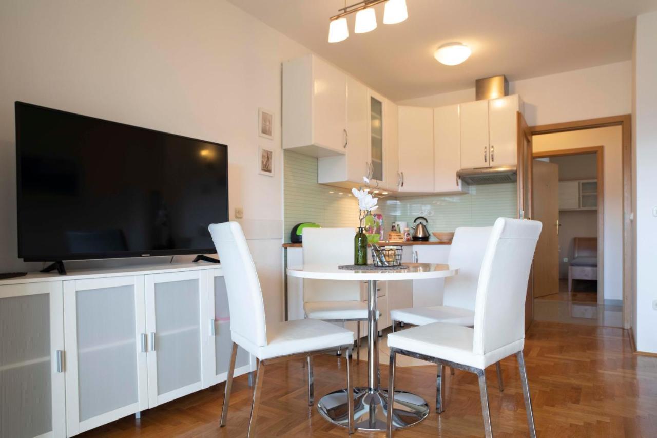 Apartman Adriatic Sea Promajna Esterno foto